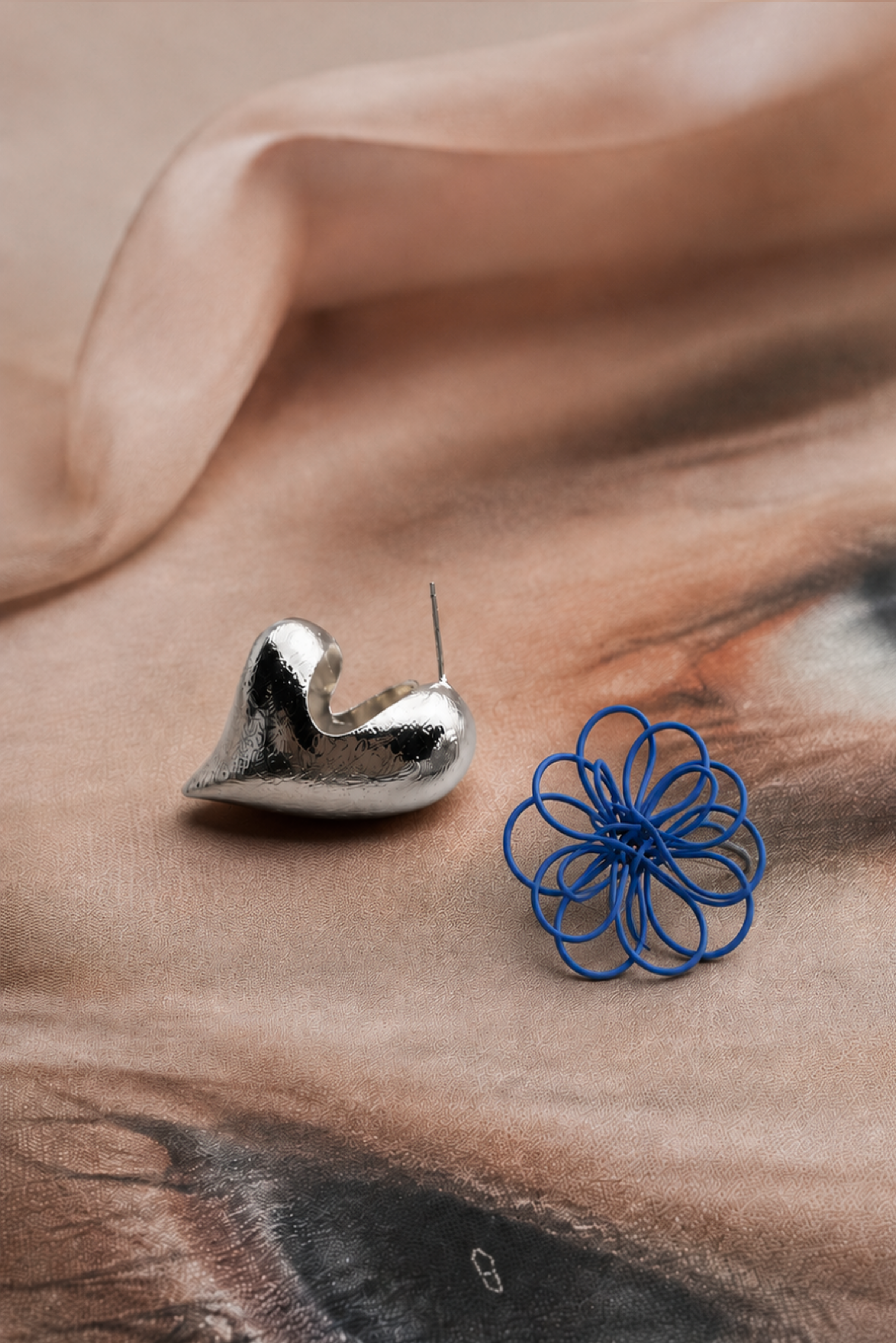 ROOT EARRING
