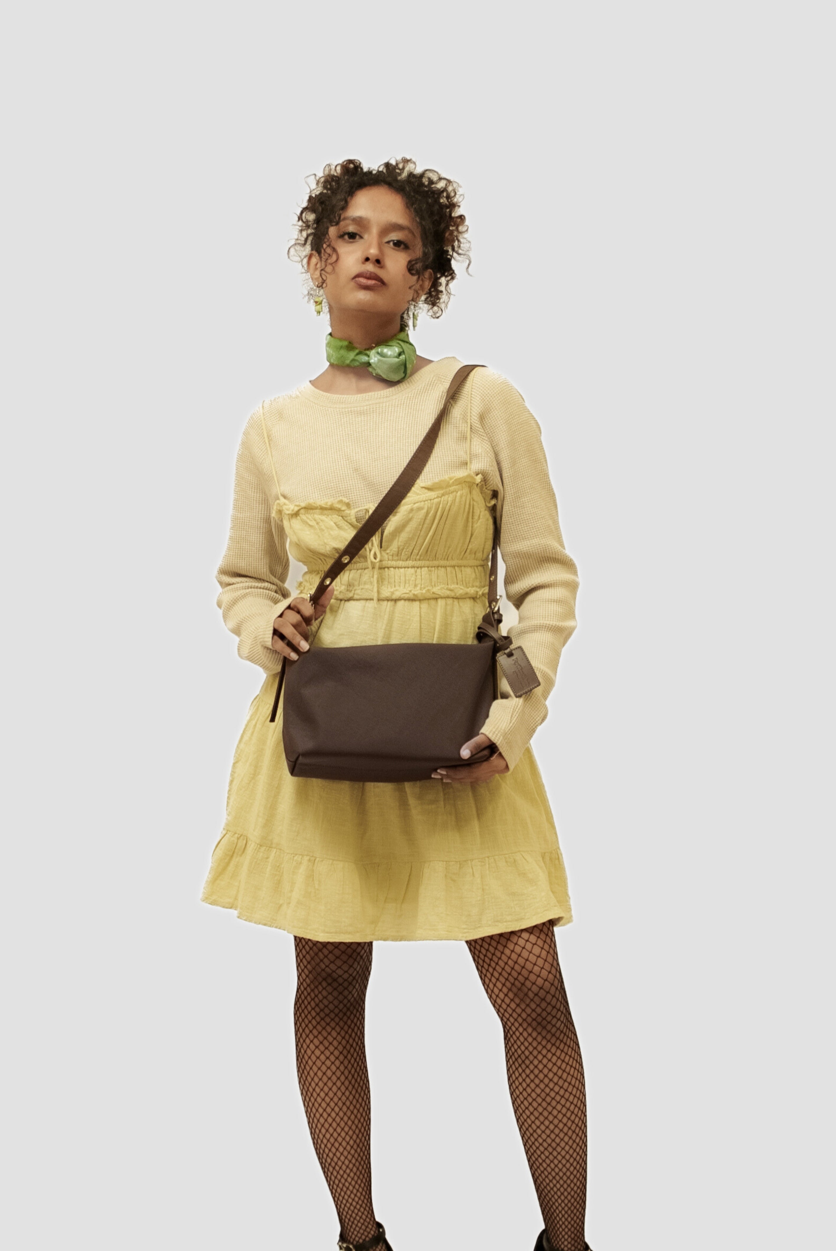 THE DEMI CROSSBODY BAG (BROWN)