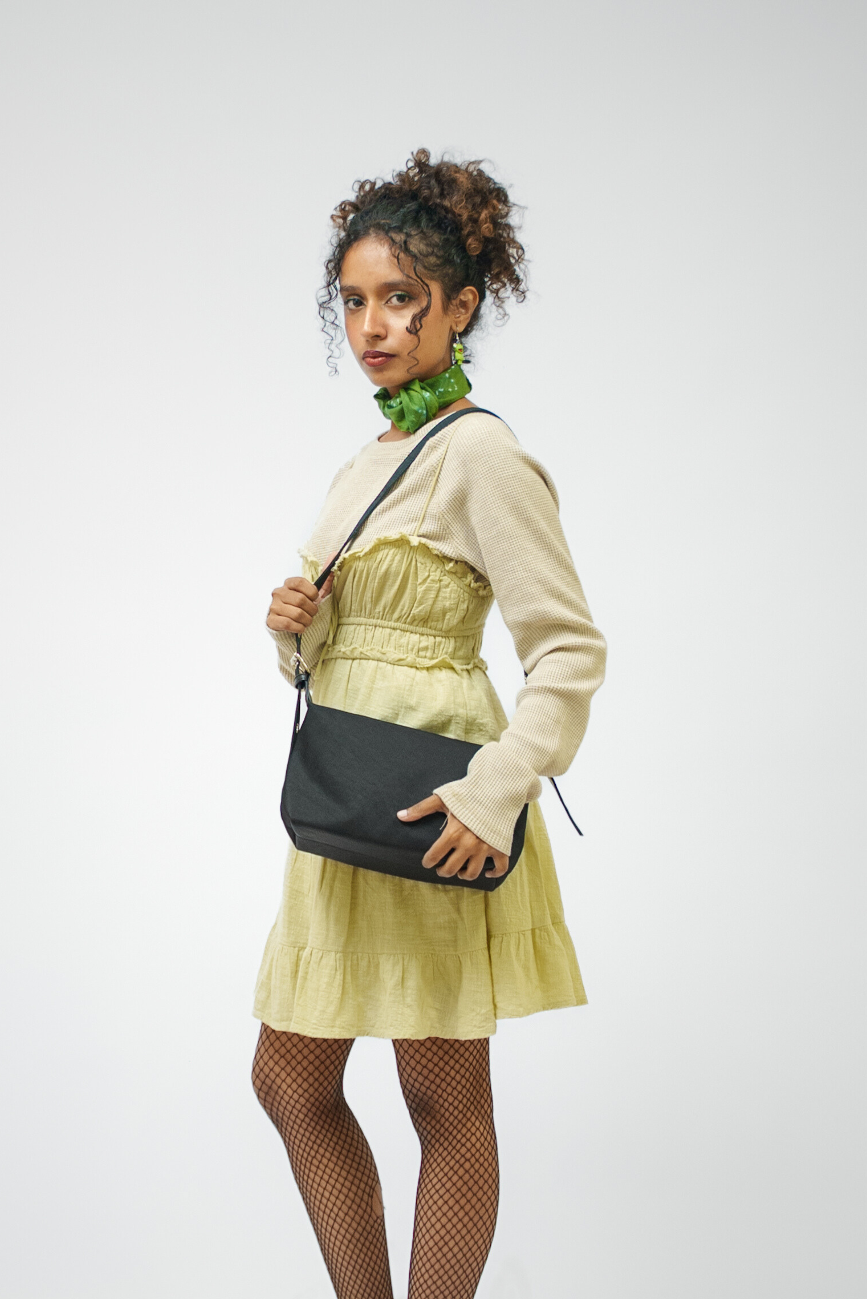 THE DEMI CROSSBODY BAG (BLACK)
