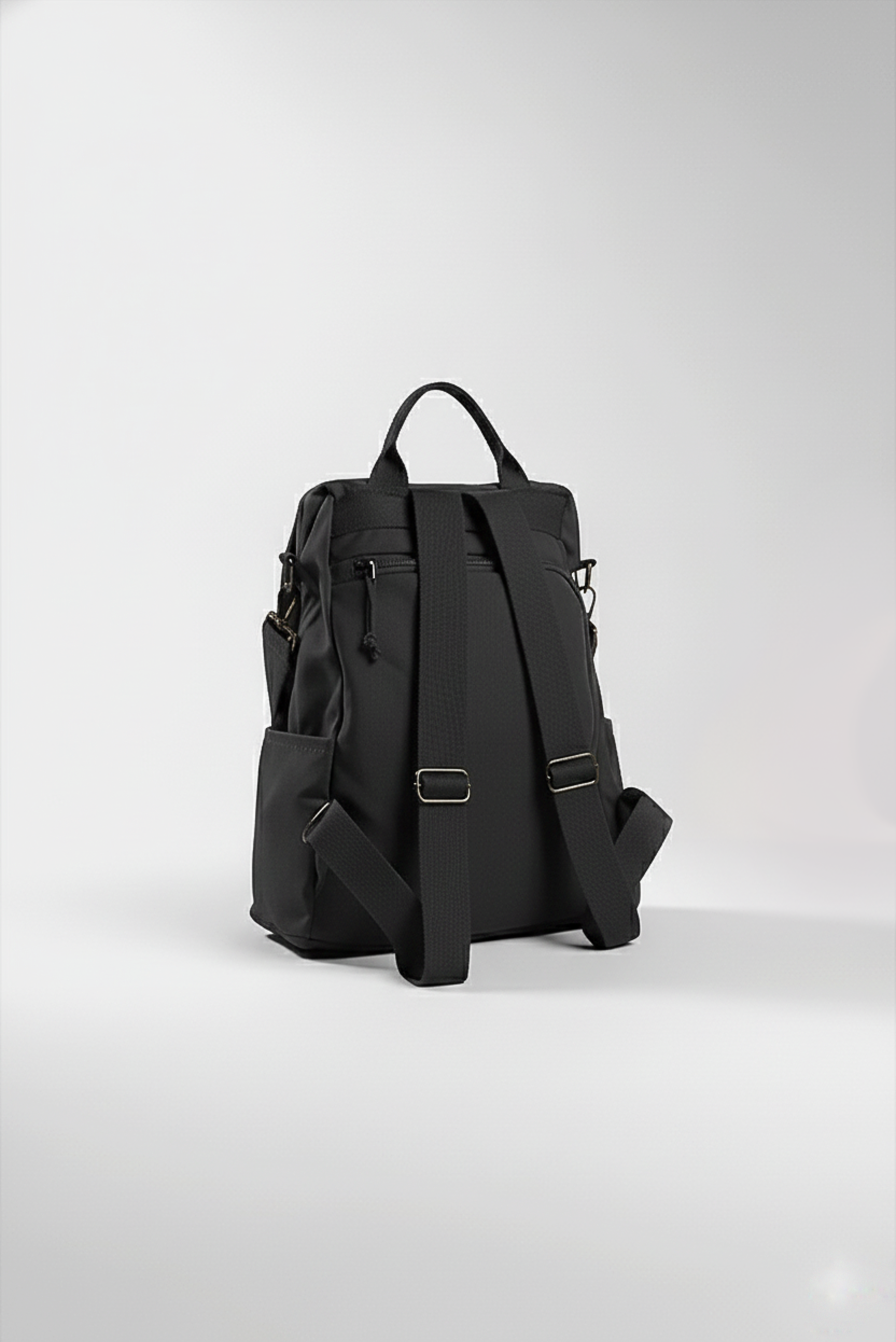 THE REVELLER - BLACK