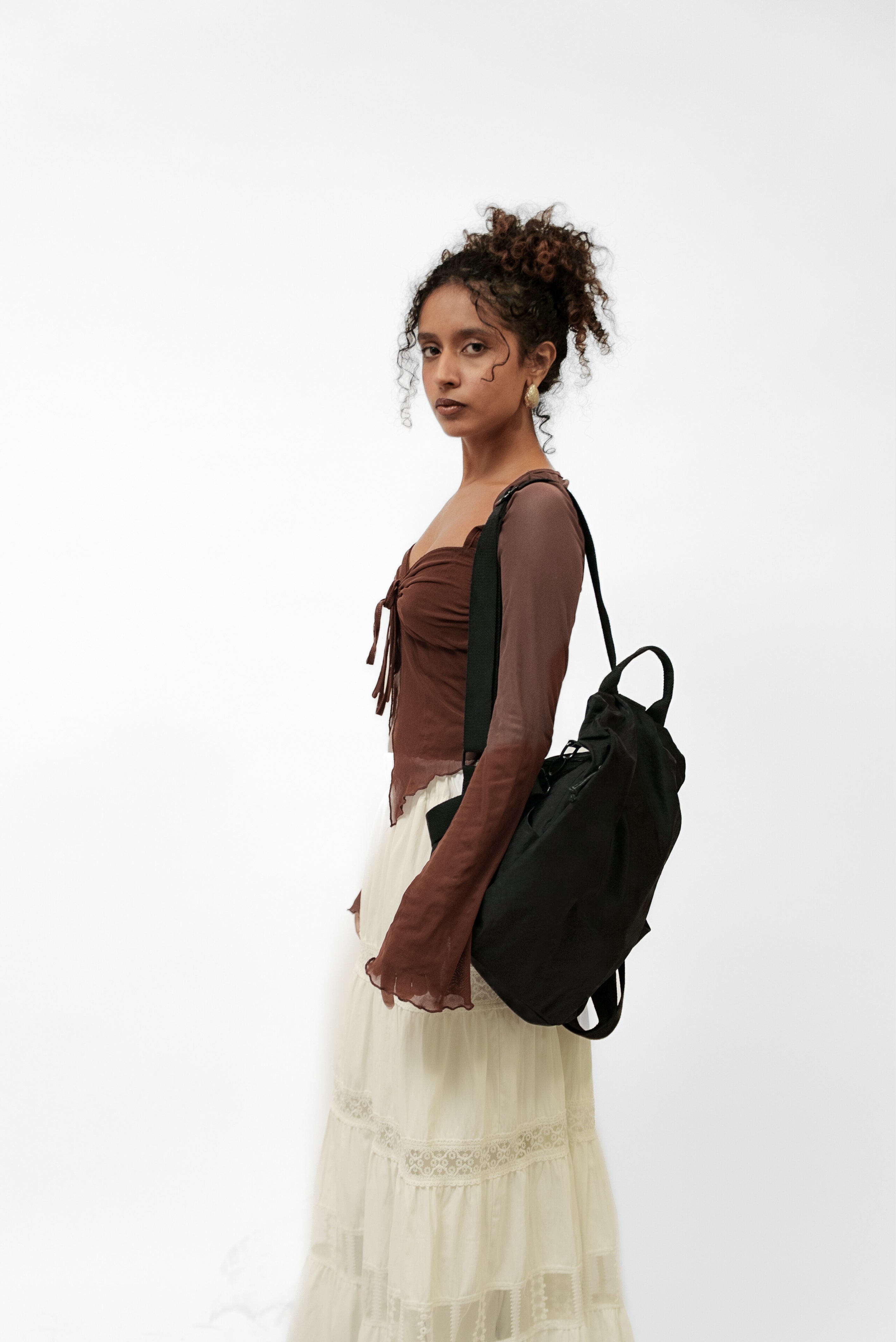 THE REVELLER - BLACK