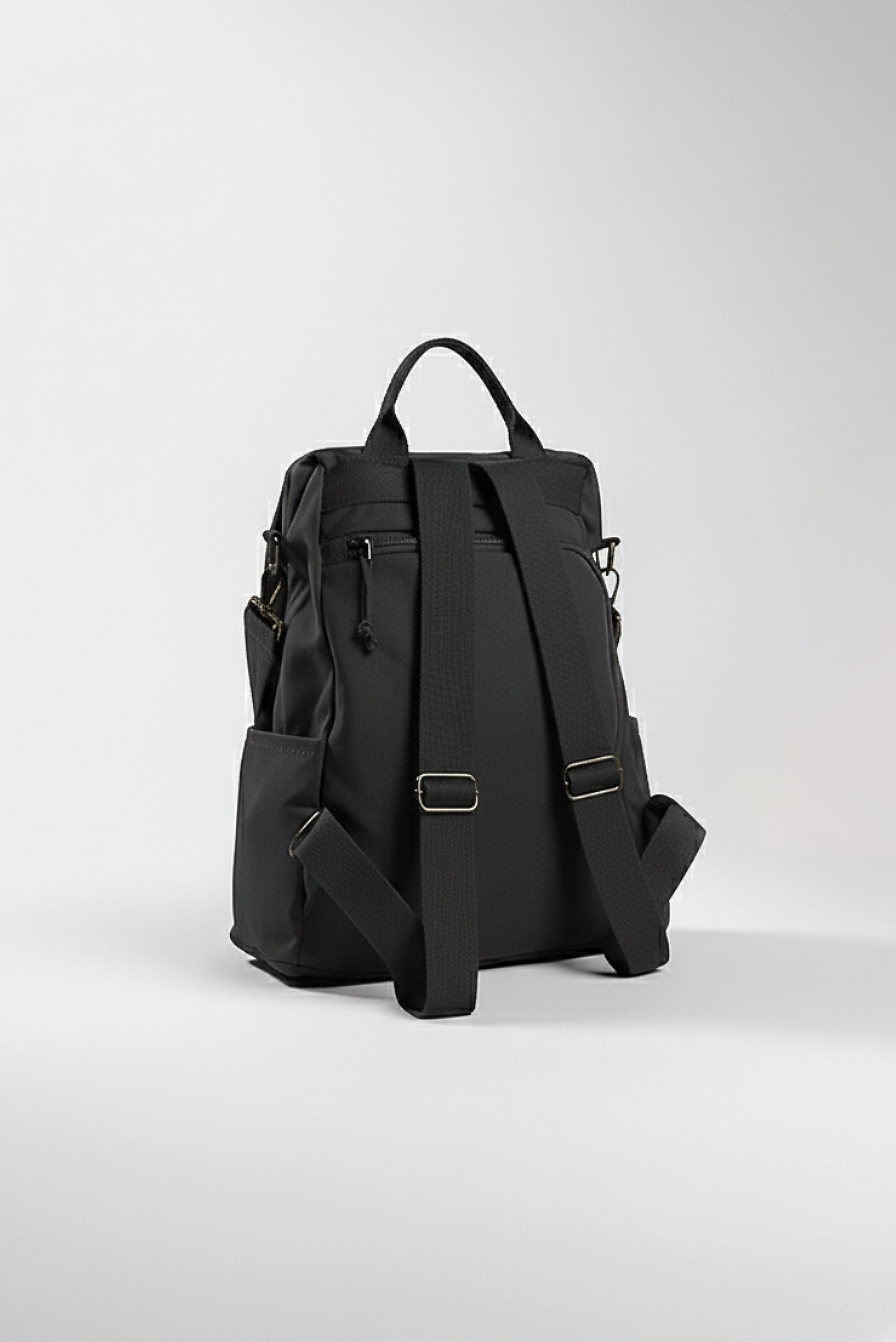 THE REVELLER BACKPACK (BLACK)