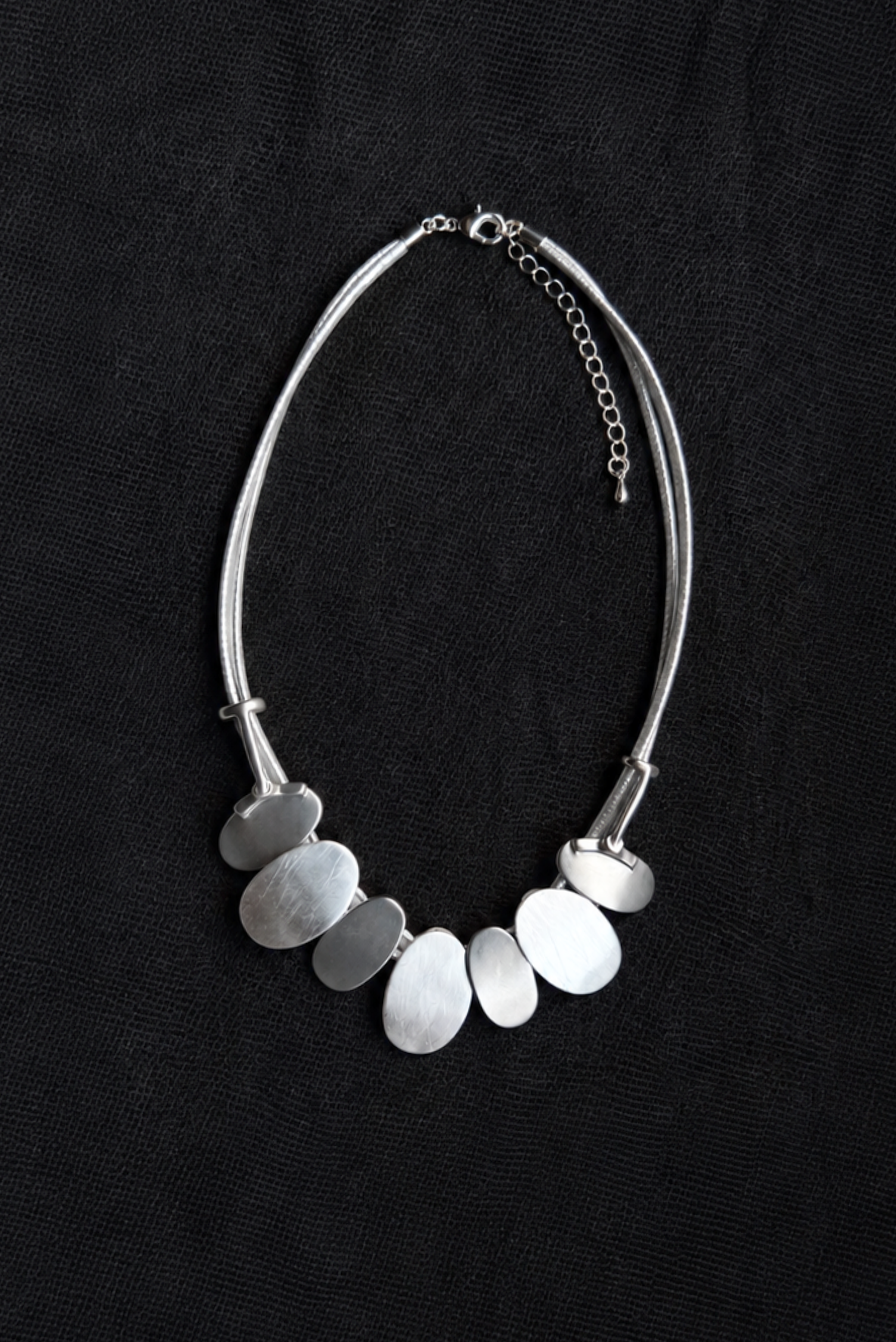 COLLAR NECKLACE