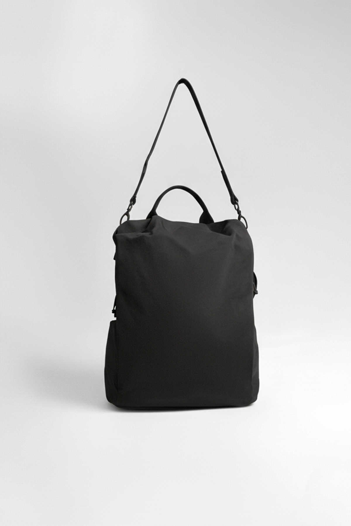 THE REVELLER BACKPACK (BLACK)