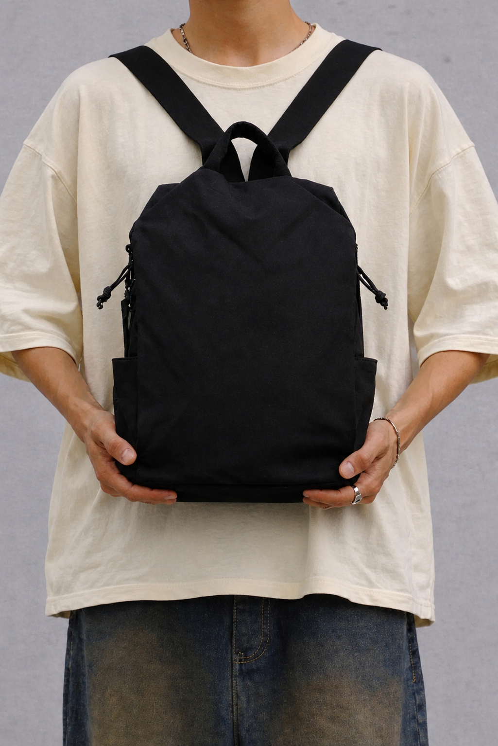 THE REVELLER BACKPACK (BLACK)